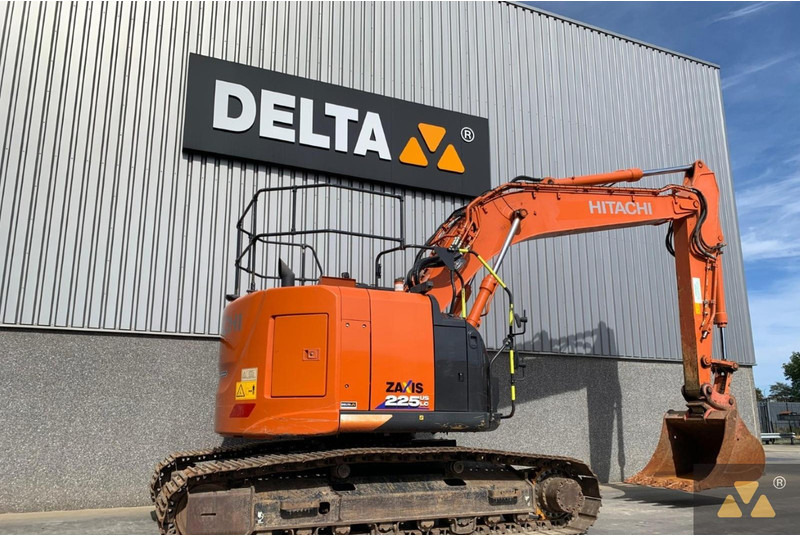 Hitachi ZX225USLC-6 - Гусеничный экскаватор: фото 5 Hitachi ZX225USLC-6 - Гусеничный экскаватор: фото 5