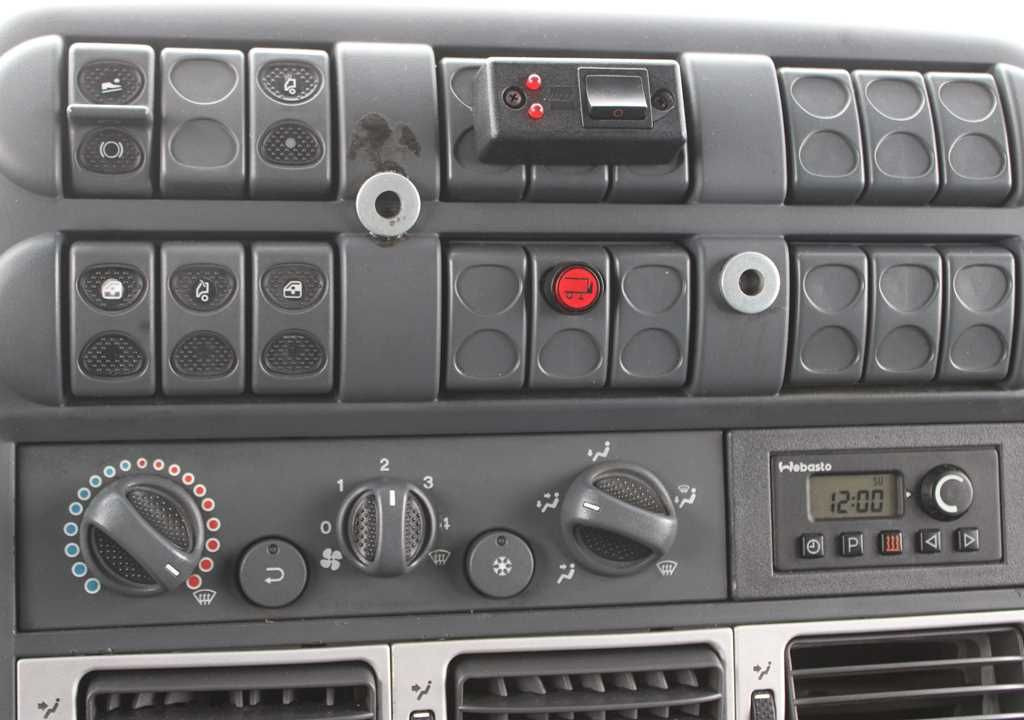 Тентованный грузовик Iveco EUROCARGO ML 120E25, EURO 5, TAIL LIFT: фото 12