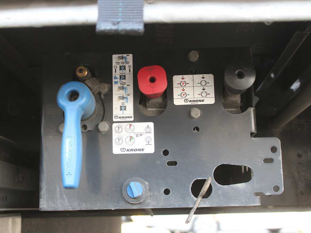 Тентованный полуприцеп Krone SD, LOWDECK, LIFTING AXLE, MULTILOCK, LIFTING ROOF: фото 6 Тентованный полуприцеп Krone SD, LOWDECK, LIFTING AXLE, MULTILOCK, LIFTING ROOF: фото 6