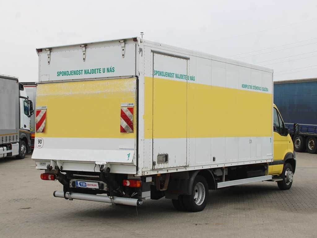 Renault MASCOTT 160.65 P 4X2, EURO 3, TAIL LIFT Renault MASCOTT 160.65 P 4X2, EURO 3, TAIL LIFT - Фургон с закрытым кузовом: фото 3 Renault MASCOTT 160.65 P 4X2, EURO 3, TAIL LIFT Renault MASCOTT 160.65 P 4X2, EURO 3, TAIL LIFT - Фургон с закрытым кузовом: фото 3
