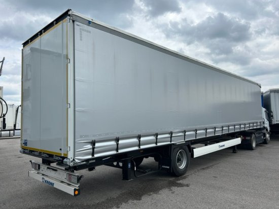 Krone 1-achs Auflieger, Heckabstützung XL Zertifikat, Edscha-Verdeck, - Тентованный полуприцеп: фото 4 Krone 1-achs Auflieger, Heckabstützung XL Zertifikat, Edscha-Verdeck, - Тентованный полуприцеп: фото 4