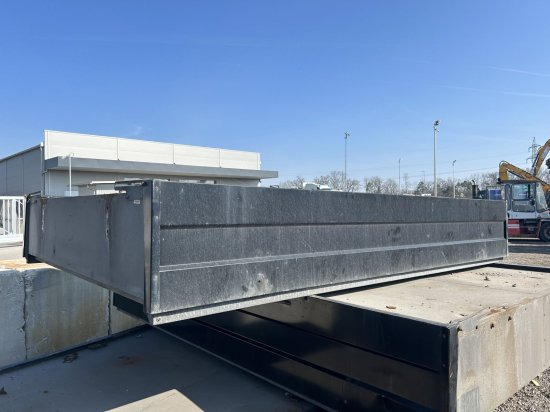 Schwarzmüller 30 Stück Palettenkasten - Тентованный полуприцеп: фото 2 Schwarzmüller 30 Stück Palettenkasten - Тентованный полуприцеп: фото 2