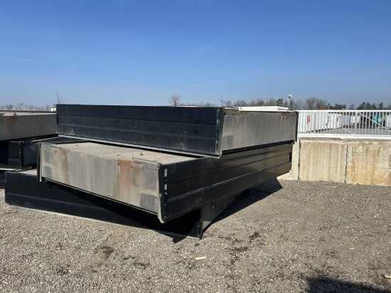 Schwarzmüller 30 Stück Palettenkasten - Тентованный полуприцеп: фото 1 Schwarzmüller 30 Stück Palettenkasten - Тентованный полуприцеп: фото 1