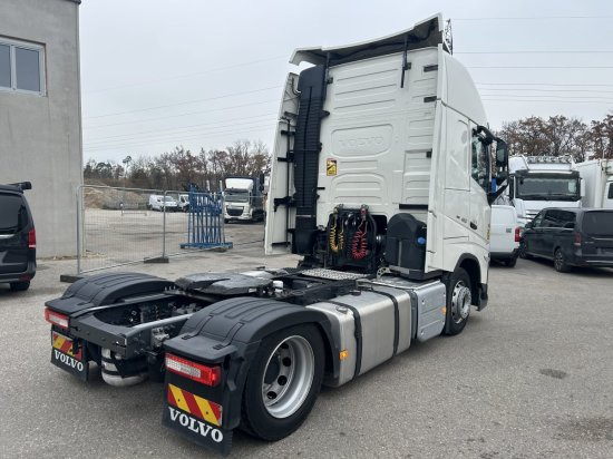 Volvo FH 460 E6, Low Deck , I Save I-Shift, Standklima - Тягач: фото 4 Volvo FH 460 E6, Low Deck , I Save I-Shift, Standklima - Тягач: фото 4