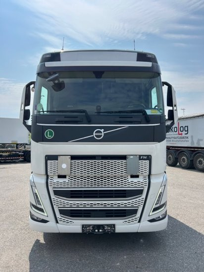Volvo FH 460 EURO 6, I-Shift, Retarder, Globetrotter, Standklima Voll-Spoiler - Тягач: фото 2 Volvo FH 460 EURO 6, I-Shift, Retarder, Globetrotter, Standklima Voll-Spoiler - Тягач: фото 2