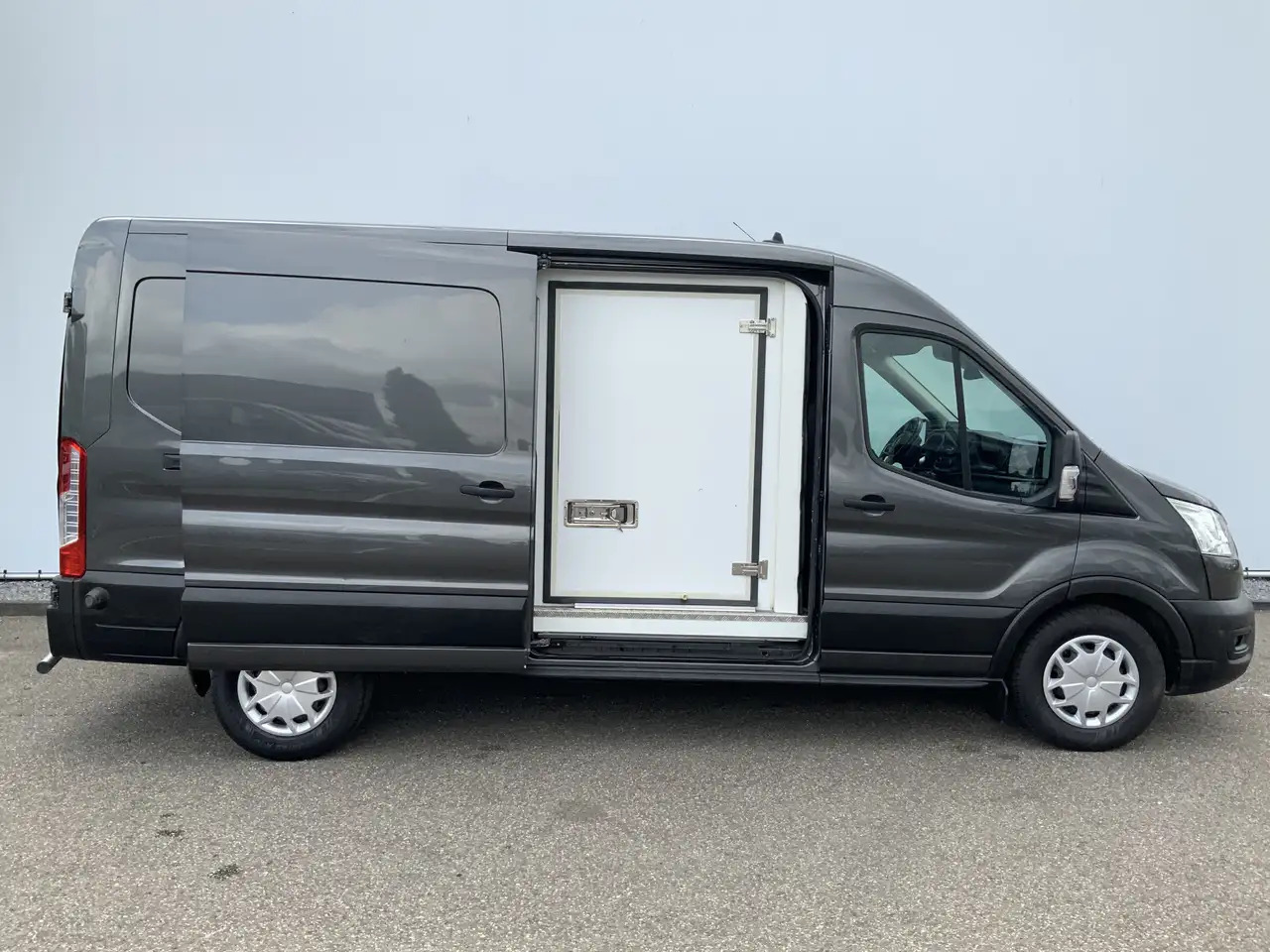 Ford Transit 350 2.0 TDCI L3H2 Trend Koelauto & Vries Automaat - Фургон-рефрижератор: фото 2 Ford Transit 350 2.0 TDCI L3H2 Trend Koelauto & Vries Automaat - Фургон-рефрижератор: фото 2