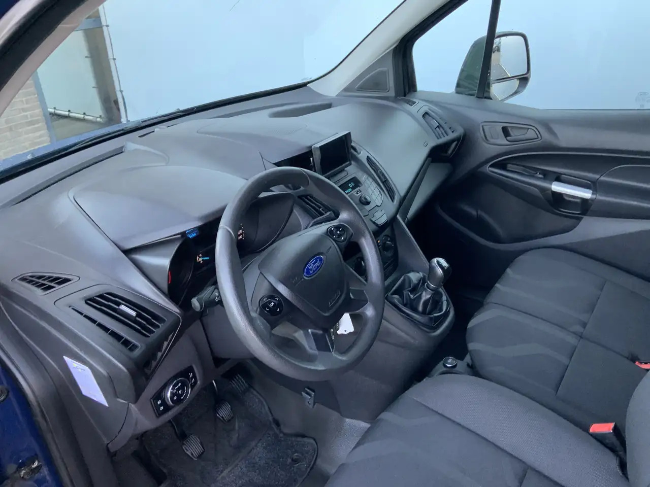 Ford Transit Connect 1.5 TDCI L1 Trend Airco Cruise Trekhaak 1200 kg Eu - Легковой фургон: фото 5 Ford Transit Connect 1.5 TDCI L1 Trend Airco Cruise Trekhaak 1200 kg Eu - Легковой фургон: фото 5