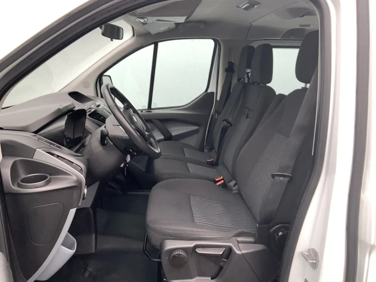 Ford Transit Custom TURBOPROBLEEM 300 2.2 TDCI L2H1 - Пассажирский фургон: фото 4 Ford Transit Custom TURBOPROBLEEM 300 2.2 TDCI L2H1 - Пассажирский фургон: фото 4