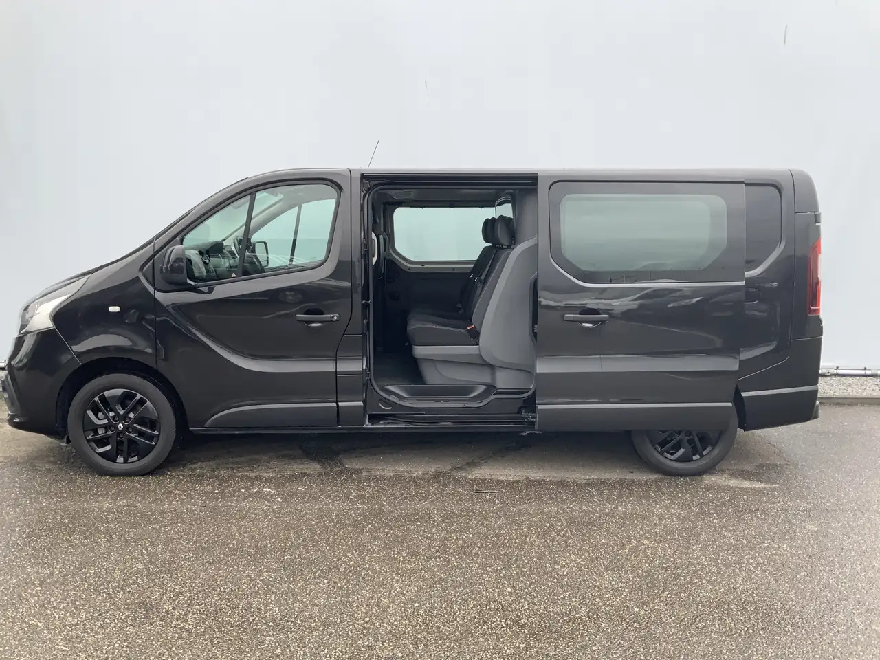 Renault Trafic 1.6 dCi T29 L2H1 Dub Cab 5 Zits Airco Cruise Navi - Грузопассажирский фургон: фото 5 Renault Trafic 1.6 dCi T29 L2H1 Dub Cab 5 Zits Airco Cruise Navi - Грузопассажирский фургон: фото 5