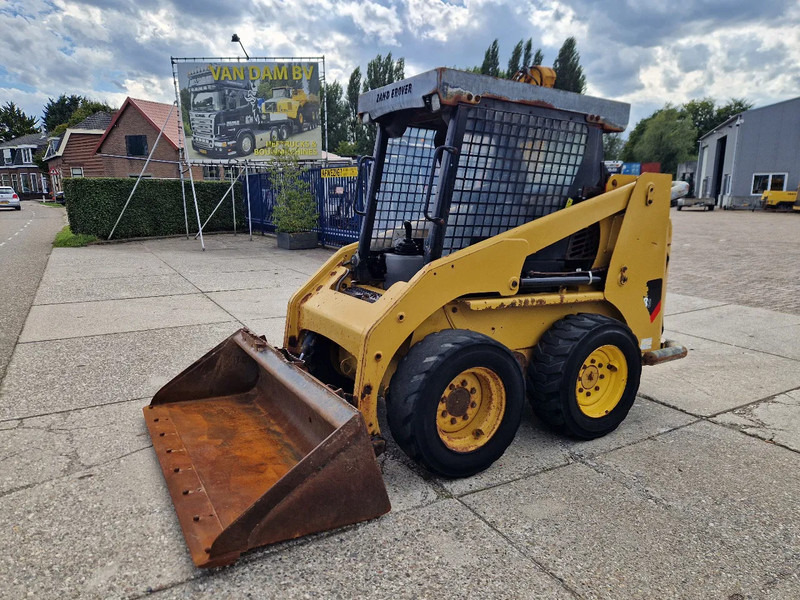 Caterpillar 216B3 schranklader met 1191 uur - Мини-погрузчик с бортовым поворотом: фото 1 Caterpillar 216B3 schranklader met 1191 uur - Мини-погрузчик с бортовым поворотом: фото 1
