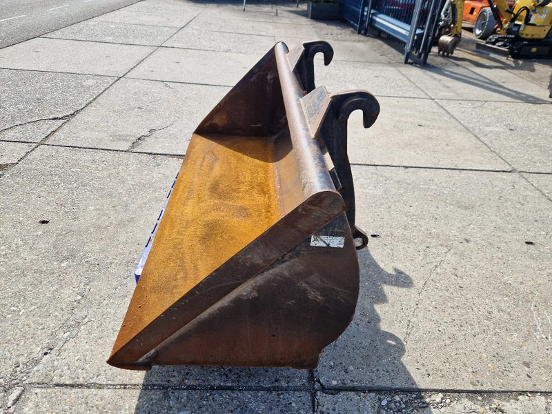 Jeroen van Leeuwen schepbak voor Volvo L30/L35 - Ковш для Строительной техники: фото 3 Jeroen van Leeuwen schepbak voor Volvo L30/L35 - Ковш для Строительной техники: фото 3