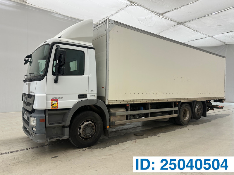 Mercedes-Benz Actros 2536 - 6x2 - Грузовик с закрытым кузовом: фото 1 Mercedes-Benz Actros 2536 - 6x2 - Грузовик с закрытым кузовом: фото 1
