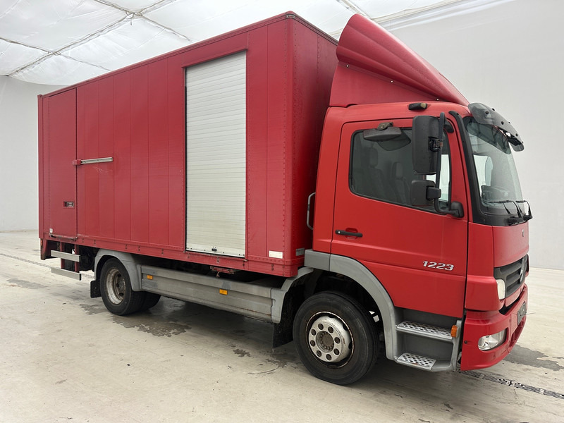 Mercedes-Benz Atego 1223 - Грузовик с закрытым кузовом: фото 3 Mercedes-Benz Atego 1223 - Грузовик с закрытым кузовом: фото 3