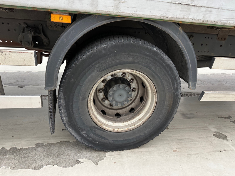 Mercedes-Benz Atego 1823 - Тентованный грузовик: фото 4 Mercedes-Benz Atego 1823 - Тентованный грузовик: фото 4