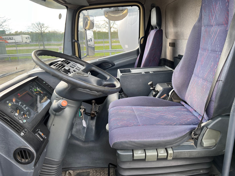 Тентованный грузовик Mercedes-Benz Atego 1828: фото 7