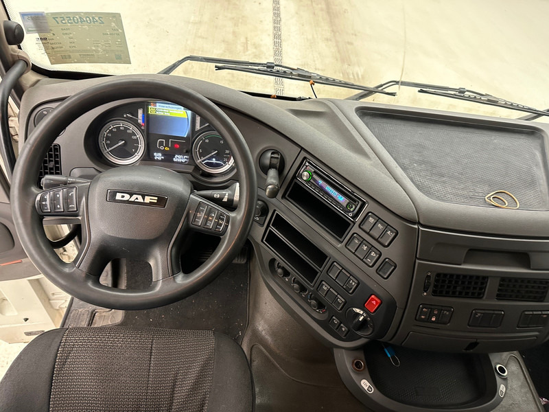 Тягач DAF XF 460 Space Cab: фото 10