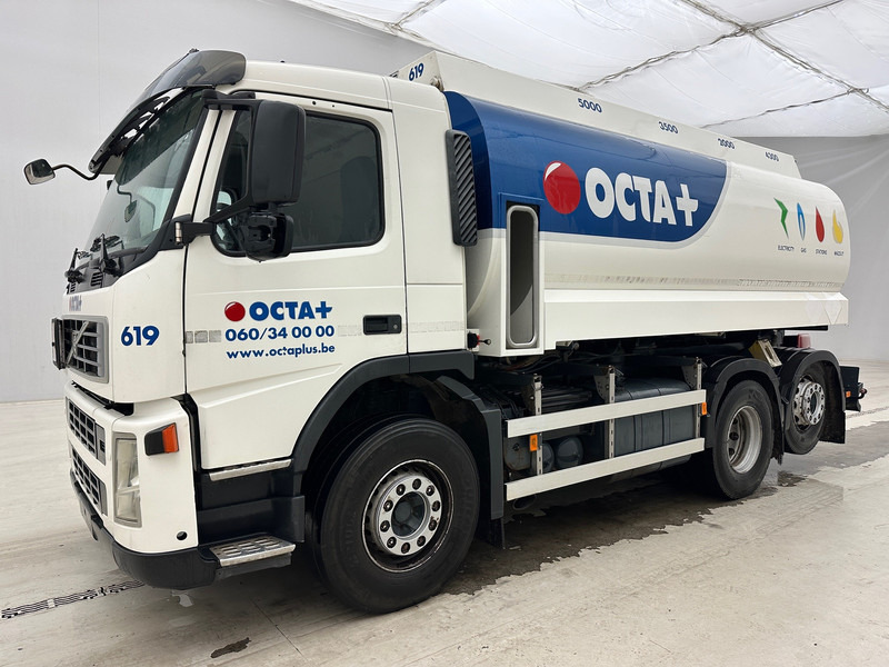 Volvo FM360 - 6x2 - Грузовик-цистерна: фото 1 Volvo FM360 - 6x2 - Грузовик-цистерна: фото 1