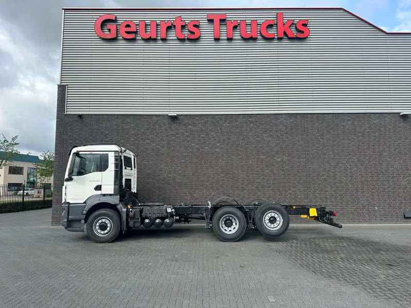 MAN TGS 26.520 6X2H-4 BL CH HYDRO DRIVE CHASSIS CABINE (NIEUW) - Грузовик-шасси: фото 1 MAN TGS 26.520 6X2H-4 BL CH HYDRO DRIVE CHASSIS CABINE (NIEUW) - Грузовик-шасси: фото 1