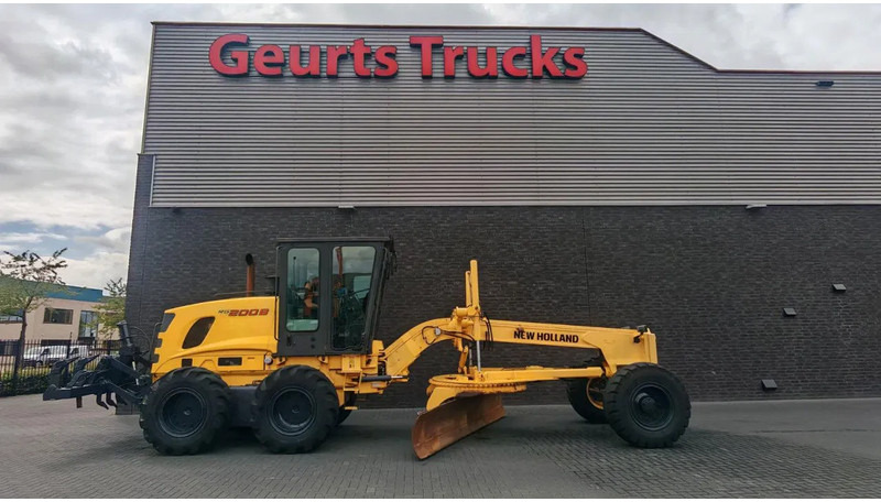 New Holland RG 200 B MOTORGRADER + RIPPER FROM 2012 HOURS 4237 - Грейдер: фото 4 New Holland RG 200 B MOTORGRADER + RIPPER FROM 2012 HOURS 4237 - Грейдер: фото 4