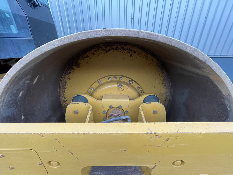 Каток Caterpillar CS66B: фото 13