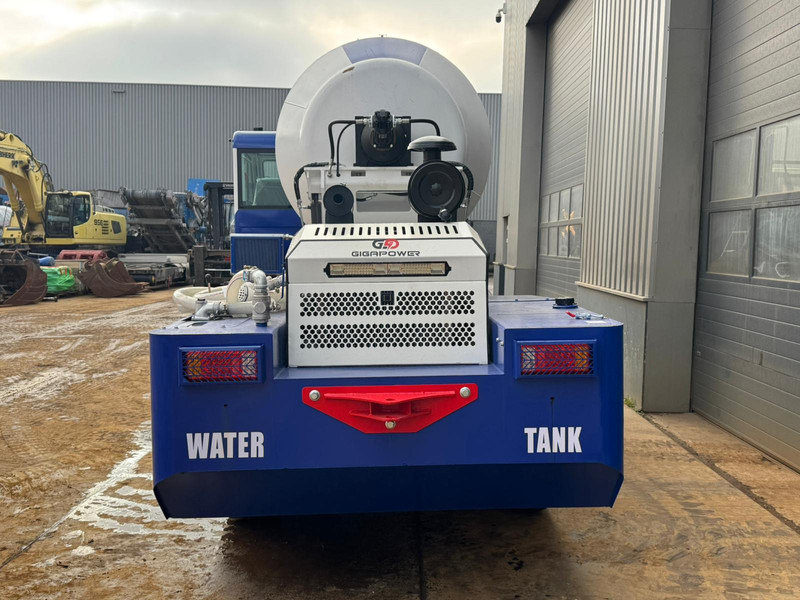 Giga power GW5500 4x4 Self Loading Concrete Mixer - Автобетоносмеситель: фото 4 Giga power GW5500 4x4 Self Loading Concrete Mixer - Автобетоносмеситель: фото 4