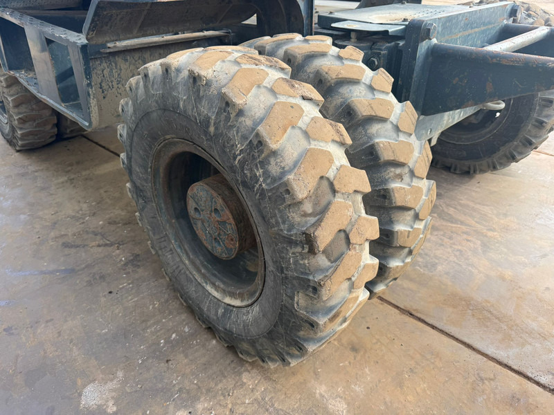 Колёсный экскаватор Hyundai Robex 180W-9A: фото 13 Колёсный экскаватор Hyundai Robex 180W-9A: фото 13