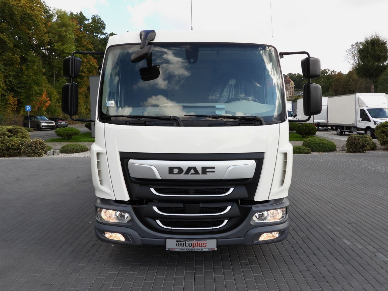 DAF LF 230 CONTAINER CARRIER PLATFORM + TRAILER WEBASTO CRUISE CONTROL LED LIGHTS PNEUMATICS AUTOMATIC TRANSMISSION TWIN WHEELS AIR CONDITIONING 230HP - Грузовик бортовой/ Платформа: фото 5 DAF LF 230 CONTAINER CARRIER PLATFORM + TRAILER WEBASTO CRUISE CONTROL LED LIGHTS PNEUMATICS AUTOMATIC TRANSMISSION TWIN WHEELS AIR CONDITIONING 230HP - Грузовик бортовой/ Платформа: фото 5