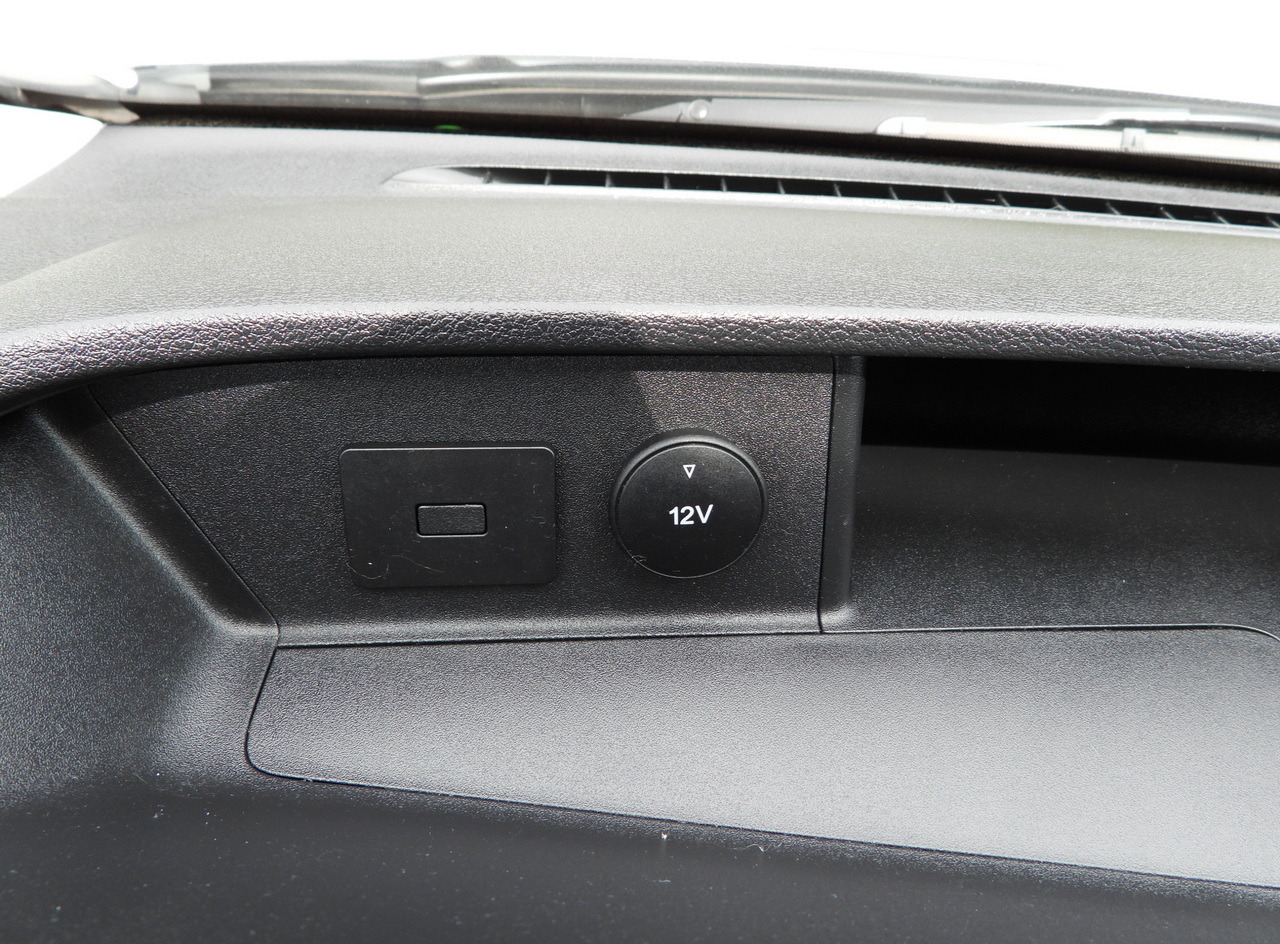 FORD TRANSIT BOX 8 PALLETS CRUISE CONTROL AIR CONDITIONING 130HP в лизинг FORD TRANSIT BOX 8 PALLETS CRUISE CONTROL AIR CONDITIONING 130HP: фото 39 FORD TRANSIT BOX 8 PALLETS CRUISE CONTROL AIR CONDITIONING 130HP в лизинг FORD TRANSIT BOX 8 PALLETS CRUISE CONTROL AIR CONDITIONING 130HP: фото 39