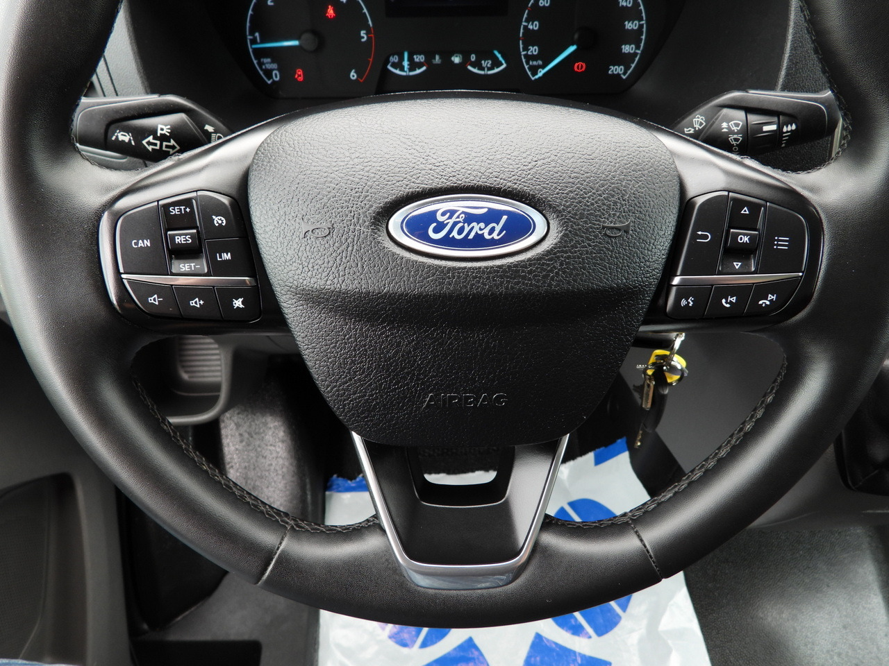 FORD TRANSIT BOX 8 PALLETS CRUISE CONTROL AIR CONDITIONING 130HP в лизинг FORD TRANSIT BOX 8 PALLETS CRUISE CONTROL AIR CONDITIONING 130HP: фото 29 FORD TRANSIT BOX 8 PALLETS CRUISE CONTROL AIR CONDITIONING 130HP в лизинг FORD TRANSIT BOX 8 PALLETS CRUISE CONTROL AIR CONDITIONING 130HP: фото 29