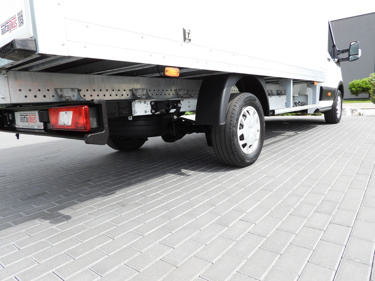 FORD TRANSIT BOX 8 PALLETS CRUISE CONTROL AIR CONDITIONING 130HP в лизинг FORD TRANSIT BOX 8 PALLETS CRUISE CONTROL AIR CONDITIONING 130HP: фото 17 FORD TRANSIT BOX 8 PALLETS CRUISE CONTROL AIR CONDITIONING 130HP в лизинг FORD TRANSIT BOX 8 PALLETS CRUISE CONTROL AIR CONDITIONING 130HP: фото 17