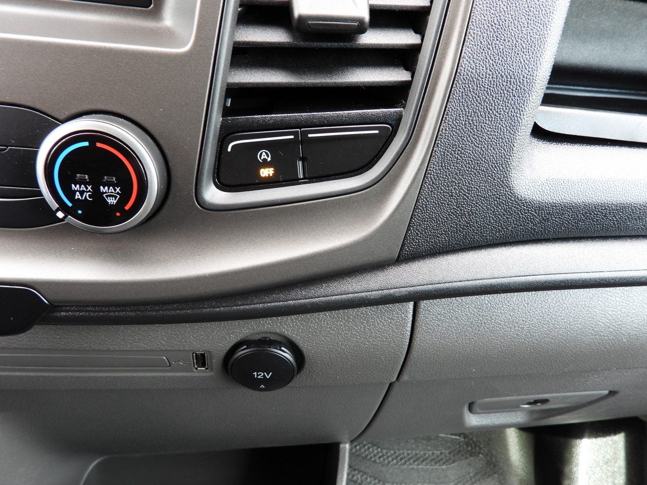 FORD TRANSIT BOX 8 PALLETS CRUISE CONTROL AIR CONDITIONING 130HP в лизинг FORD TRANSIT BOX 8 PALLETS CRUISE CONTROL AIR CONDITIONING 130HP: фото 37 FORD TRANSIT BOX 8 PALLETS CRUISE CONTROL AIR CONDITIONING 130HP в лизинг FORD TRANSIT BOX 8 PALLETS CRUISE CONTROL AIR CONDITIONING 130HP: фото 37