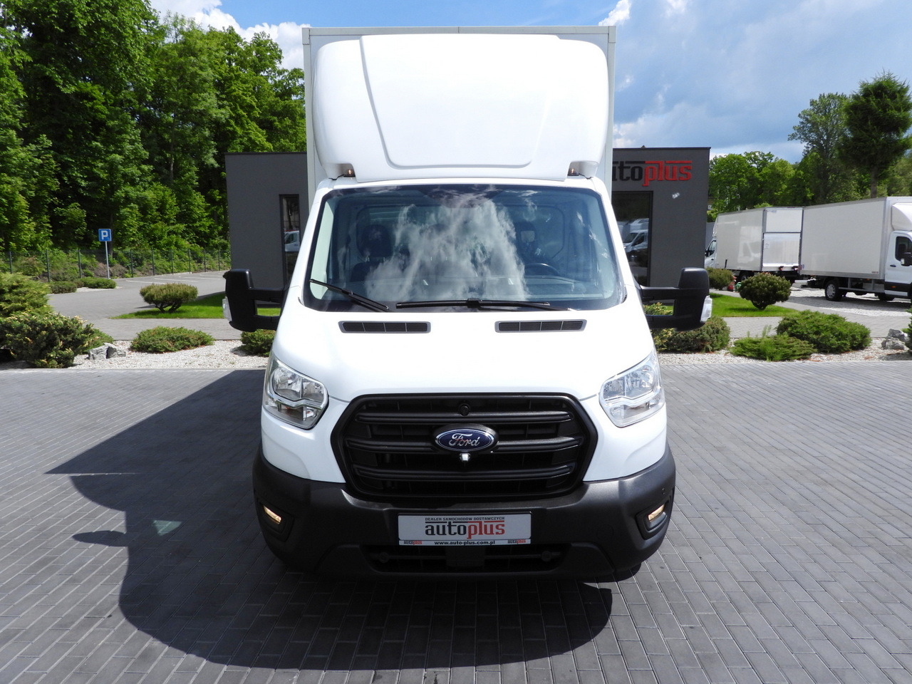 FORD TRANSIT BOX LIFT 8 PALLETS CRUISE CONTROL LED LIGHTS AIR CONDITIONING 130HP - Фургон-рефрижератор: фото 5 FORD TRANSIT BOX LIFT 8 PALLETS CRUISE CONTROL LED LIGHTS AIR CONDITIONING 130HP - Фургон-рефрижератор: фото 5