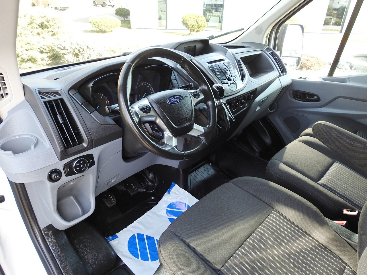 FORD TRANSIT  BOX LIFT 8 PALLETS CRUISE CONTROL LED LIGHTS TWIN WHEELS AIR CONDITIONING  170HP - Фургон с закрытым кузовом: фото 2 FORD TRANSIT  BOX LIFT 8 PALLETS CRUISE CONTROL LED LIGHTS TWIN WHEELS AIR CONDITIONING  170HP - Фургон с закрытым кузовом: фото 2