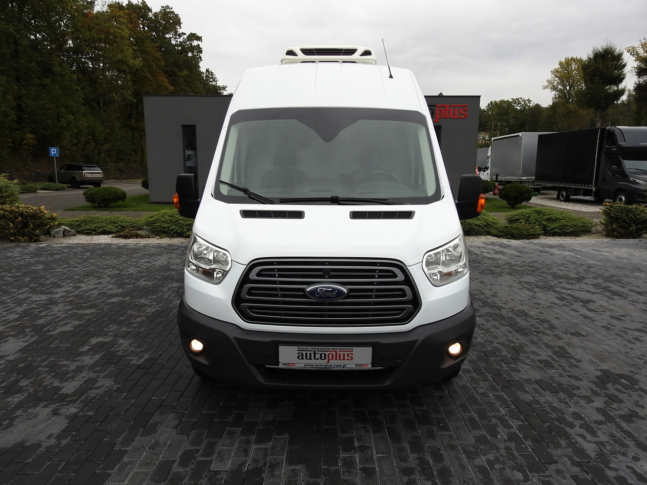 FORD TRANSIT REFRIGERATOR VAN 0*C HEATING FUNCTION POWER SUPPLY 230V CRUISE CONTROL NAVIGATION AIR CONDITIONING LED LIGHTS 130HP - Фургон-рефрижератор: фото 5 FORD TRANSIT REFRIGERATOR VAN 0*C HEATING FUNCTION POWER SUPPLY 230V CRUISE CONTROL NAVIGATION AIR CONDITIONING LED LIGHTS 130HP - Фургон-рефрижератор: фото 5