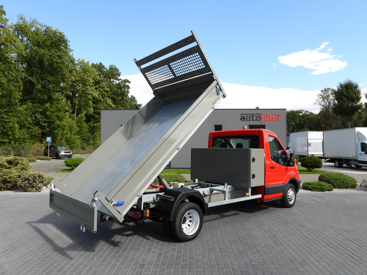 FORD TRANSIT TIPPER CRUISE CONTROL LED LIGHTS TWIN WHEELS AIR CONDITIONING  170HP - Малотоннажный самосвал: фото 3 FORD TRANSIT TIPPER CRUISE CONTROL LED LIGHTS TWIN WHEELS AIR CONDITIONING  170HP - Малотоннажный самосвал: фото 3