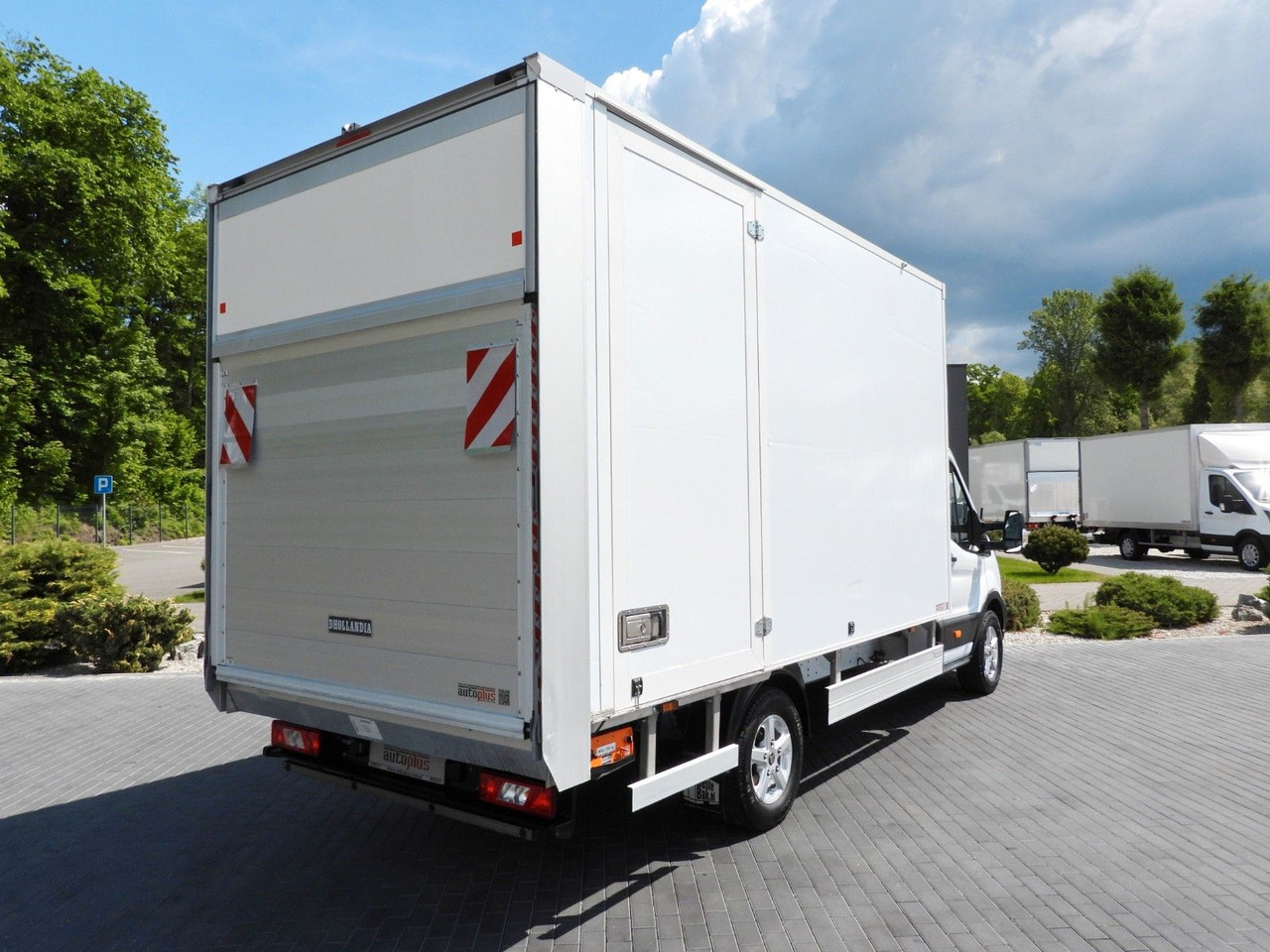 Ford TRANSIT KOFFER AUFZUG 8 PALETTEN TEMPOMAT - Фургон с закрытым кузовом: фото 3 Ford TRANSIT KOFFER AUFZUG 8 PALETTEN TEMPOMAT - Фургон с закрытым кузовом: фото 3