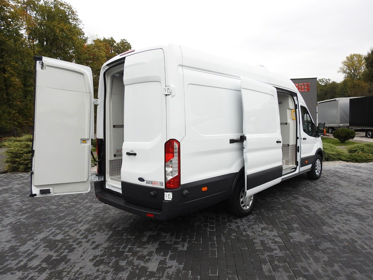 Ford TRANSIT KÜHLKASTENWAGEN 0*C HEIZFUNKTION Ford TRANSIT KÜHLKASTENWAGEN 0*C HEIZFUNKTION - Фургон-рефрижератор: фото 3 Ford TRANSIT KÜHLKASTENWAGEN 0*C HEIZFUNKTION Ford TRANSIT KÜHLKASTENWAGEN 0*C HEIZFUNKTION - Фургон-рефрижератор: фото 3