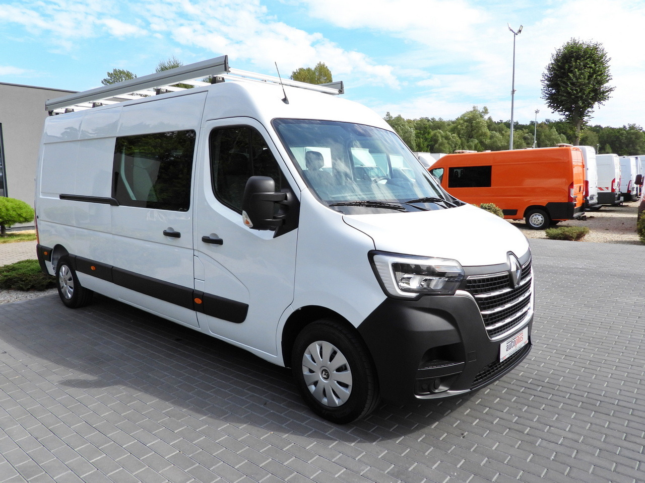 RENAULT MASTER BOX DELIVERY VAN 7 SEATS CRUISE CONTROL NAVIGATION LED LIGHTS AIR CONDITIONING 135HP - Фургон: фото 4 RENAULT MASTER BOX DELIVERY VAN 7 SEATS CRUISE CONTROL NAVIGATION LED LIGHTS AIR CONDITIONING 135HP - Фургон: фото 4