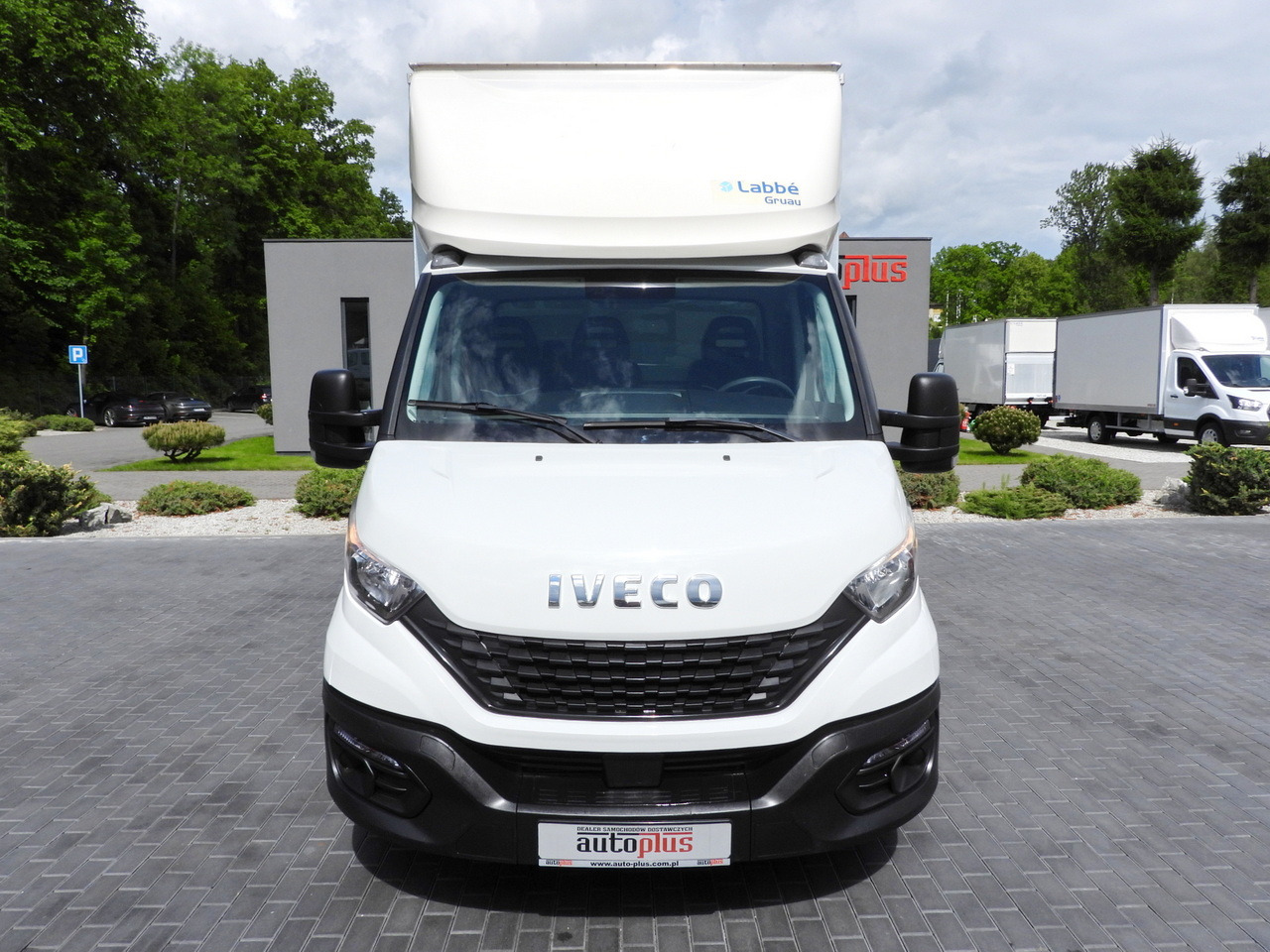 IVECO DAILY 35C16 BOX LIFT 8 PALLETS CRUISE CONTROL TWIN WHEELS AIR CONDITIONING  160HP - Фургон с закрытым кузовом: фото 5 IVECO DAILY 35C16 BOX LIFT 8 PALLETS CRUISE CONTROL TWIN WHEELS AIR CONDITIONING  160HP - Фургон с закрытым кузовом: фото 5