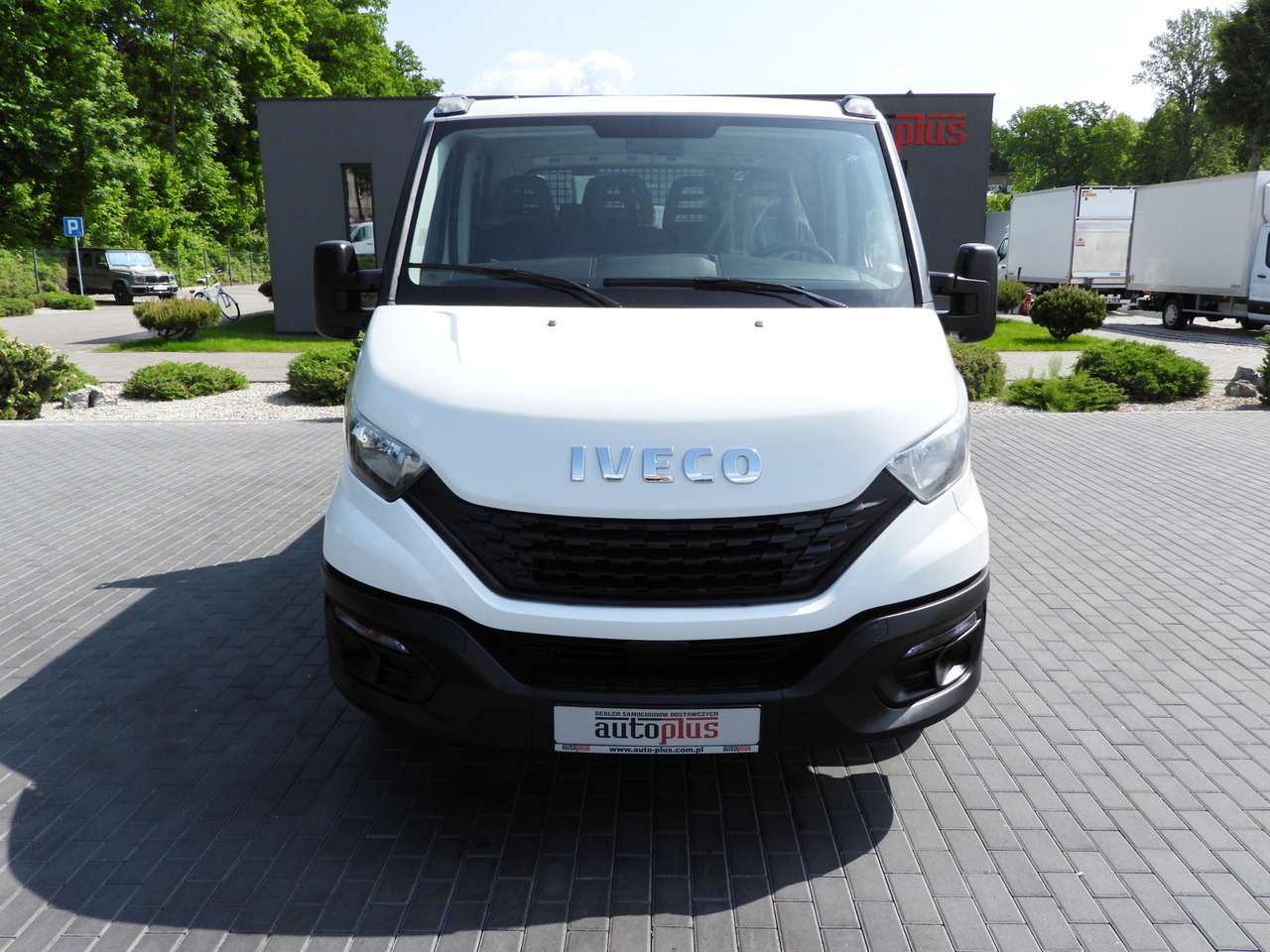 IVECO DAILY 35S12 STAKE BODY DOUBLE CABIN DOKA 7 SEATS AIR CONDITIONING 120HP - Грузопассажирский фургон: фото 5 IVECO DAILY 35S12 STAKE BODY DOUBLE CABIN DOKA 7 SEATS AIR CONDITIONING 120HP - Грузопассажирский фургон: фото 5