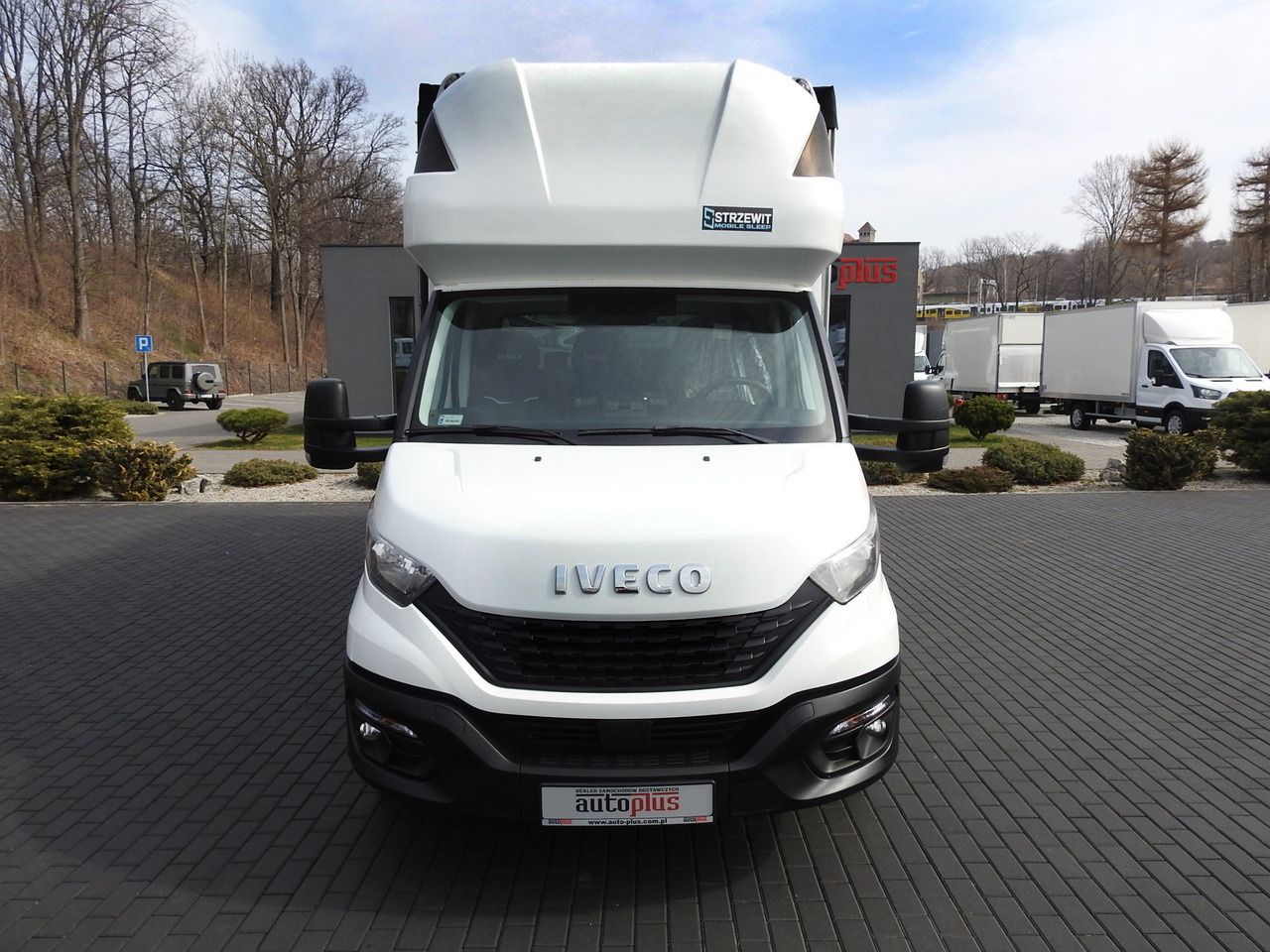 IVECO DAILY 35S18 TARPAULIN 10 PALLETS WEBASTO CRUISE CONTROL AIR CONDITIONING 180HP - Тентованный фургон: фото 5 IVECO DAILY 35S18 TARPAULIN 10 PALLETS WEBASTO CRUISE CONTROL AIR CONDITIONING 180HP - Тентованный фургон: фото 5