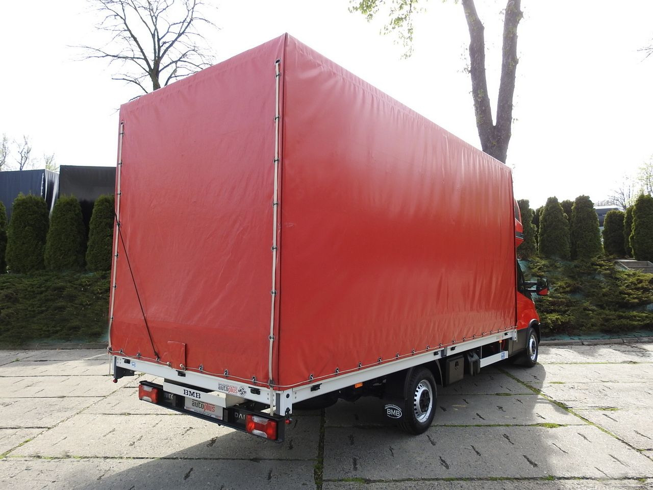 IVECO DAILY 35S18 TARPAULIN 10 PALLETS WEBASTO CRUISE CONTROL LED LIGHTS AIR CONDITIONING 180HP - Тентованный фургон: фото 3 IVECO DAILY 35S18 TARPAULIN 10 PALLETS WEBASTO CRUISE CONTROL LED LIGHTS AIR CONDITIONING 180HP - Тентованный фургон: фото 3