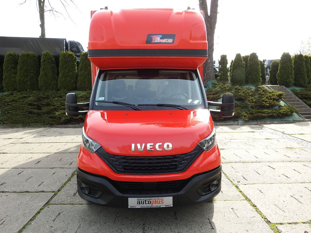 IVECO DAILY 35S18 TARPAULIN 10 PALLETS WEBASTO CRUISE CONTROL LED LIGHTS AIR CONDITIONING 180HP - Тентованный фургон: фото 5 IVECO DAILY 35S18 TARPAULIN 10 PALLETS WEBASTO CRUISE CONTROL LED LIGHTS AIR CONDITIONING 180HP - Тентованный фургон: фото 5