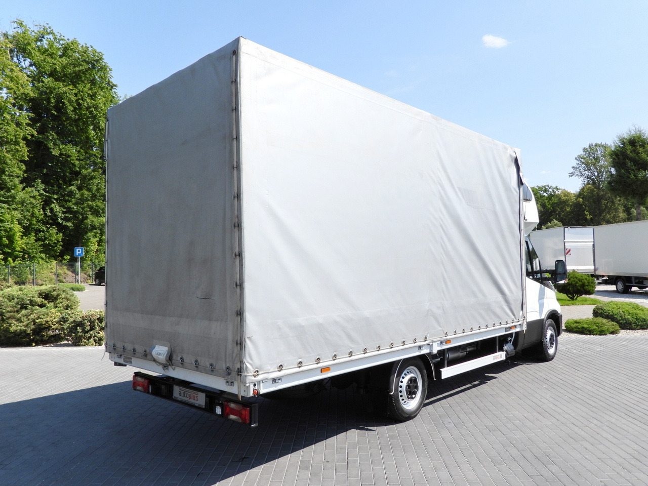 IVECO DAILY 35S18 TARPAULIN 10 PALLETS WEBASTO CRUISE CONTROL LED LIGHTS PNEUMATICS AIR CONDITIONING 180HP - Тентованный фургон: фото 3 IVECO DAILY 35S18 TARPAULIN 10 PALLETS WEBASTO CRUISE CONTROL LED LIGHTS PNEUMATICS AIR CONDITIONING 180HP - Тентованный фургон: фото 3