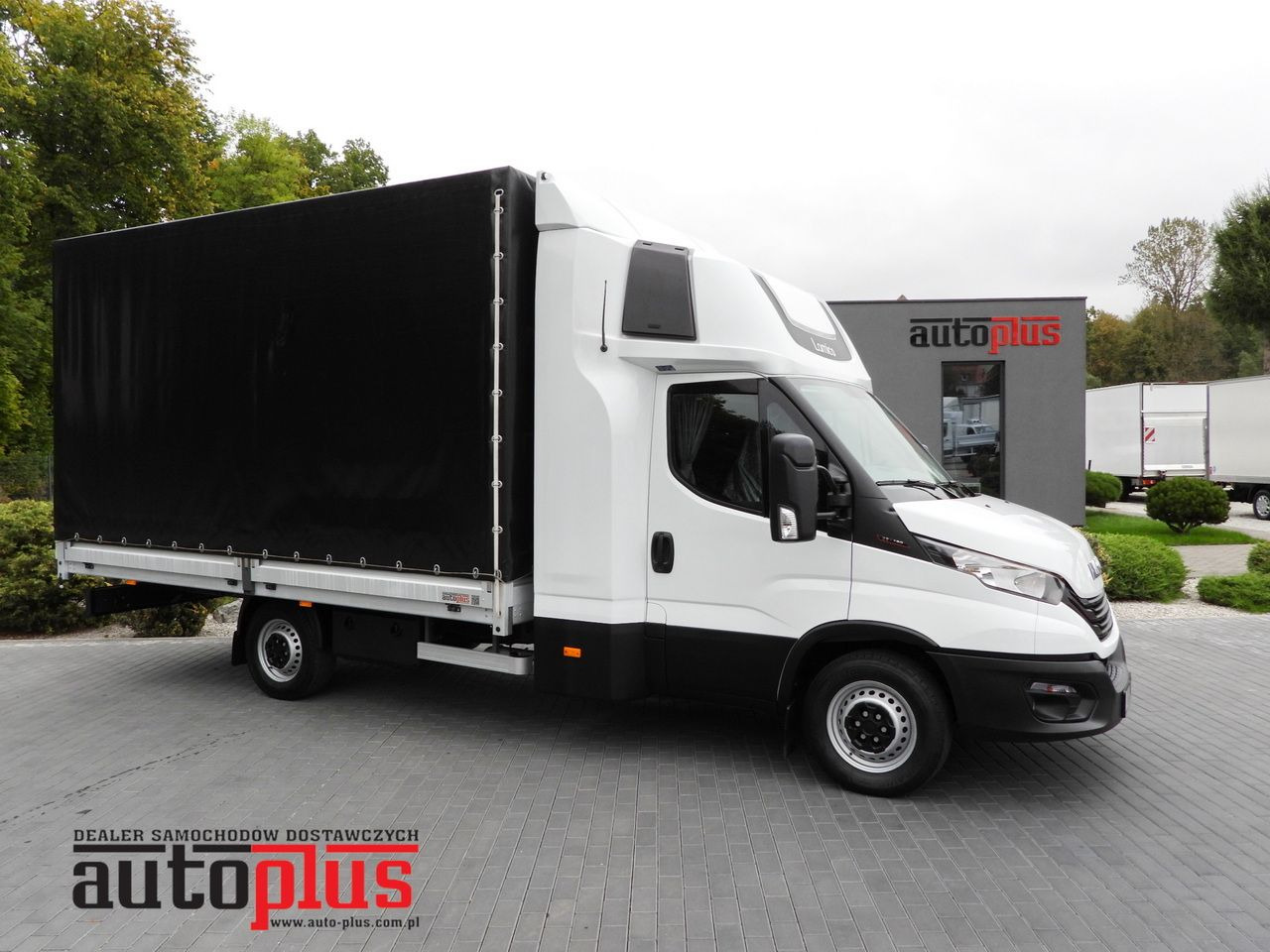 IVECO DAILY 35S18 TARPAULIN 10 PALLETS WEBASTO CRUISE CONTROL PNEUMATICS AIR CONDITIONING 180HP - Тентованный фургон: фото 1 IVECO DAILY 35S18 TARPAULIN 10 PALLETS WEBASTO CRUISE CONTROL PNEUMATICS AIR CONDITIONING 180HP - Тентованный фургон: фото 1