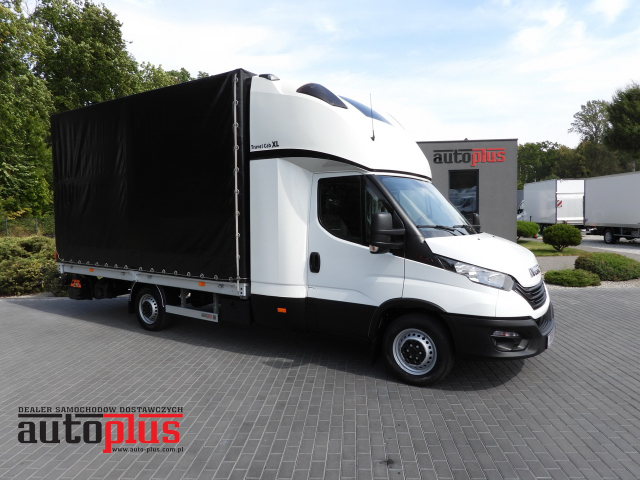 IVECO DAILY 35S18 TARPAULIN LIFT 8 PALLETS CRUISE CONTROL AIR CONDITIONING 180HP - Тентованный фургон: фото 1 IVECO DAILY 35S18 TARPAULIN LIFT 8 PALLETS CRUISE CONTROL AIR CONDITIONING 180HP - Тентованный фургон: фото 1