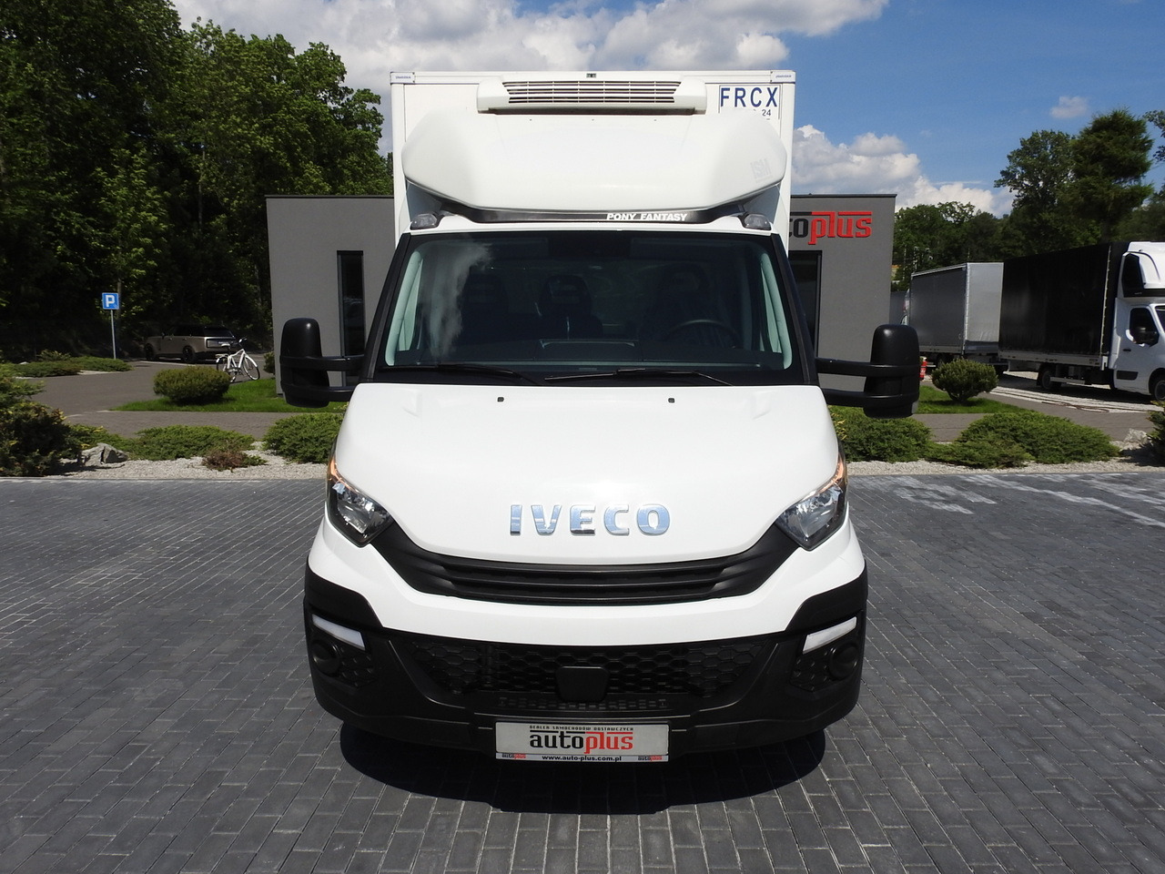 IVECO DAILY 50C15  REGRIGERATOR BOX -5*C POWER SUPPLY 230V AIR CONDITIONING TWIN WHEELS  150HP - Фургон-рефрижератор: фото 5 IVECO DAILY 50C15  REGRIGERATOR BOX -5*C POWER SUPPLY 230V AIR CONDITIONING TWIN WHEELS  150HP - Фургон-рефрижератор: фото 5