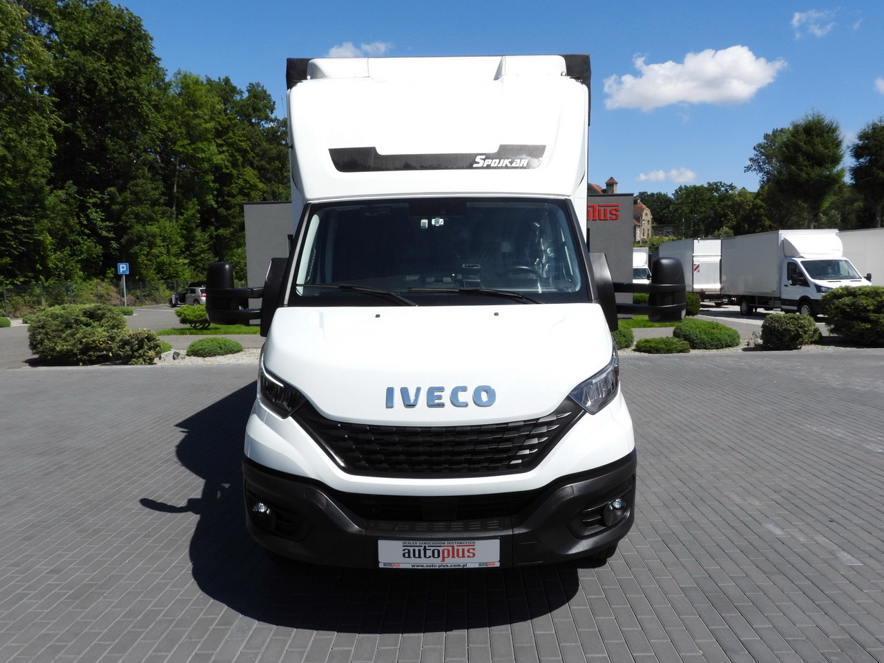 IVECO DAILY 70C18 TARPAULIN LIFT 14 PALLETS WEBASTO CRUISE CONTROL LED LIGHTS TWIN WHEELS AIR CONDITIONING 180HP - Тентованный фургон: фото 5 IVECO DAILY 70C18 TARPAULIN LIFT 14 PALLETS WEBASTO CRUISE CONTROL LED LIGHTS TWIN WHEELS AIR CONDITIONING 180HP - Тентованный фургон: фото 5