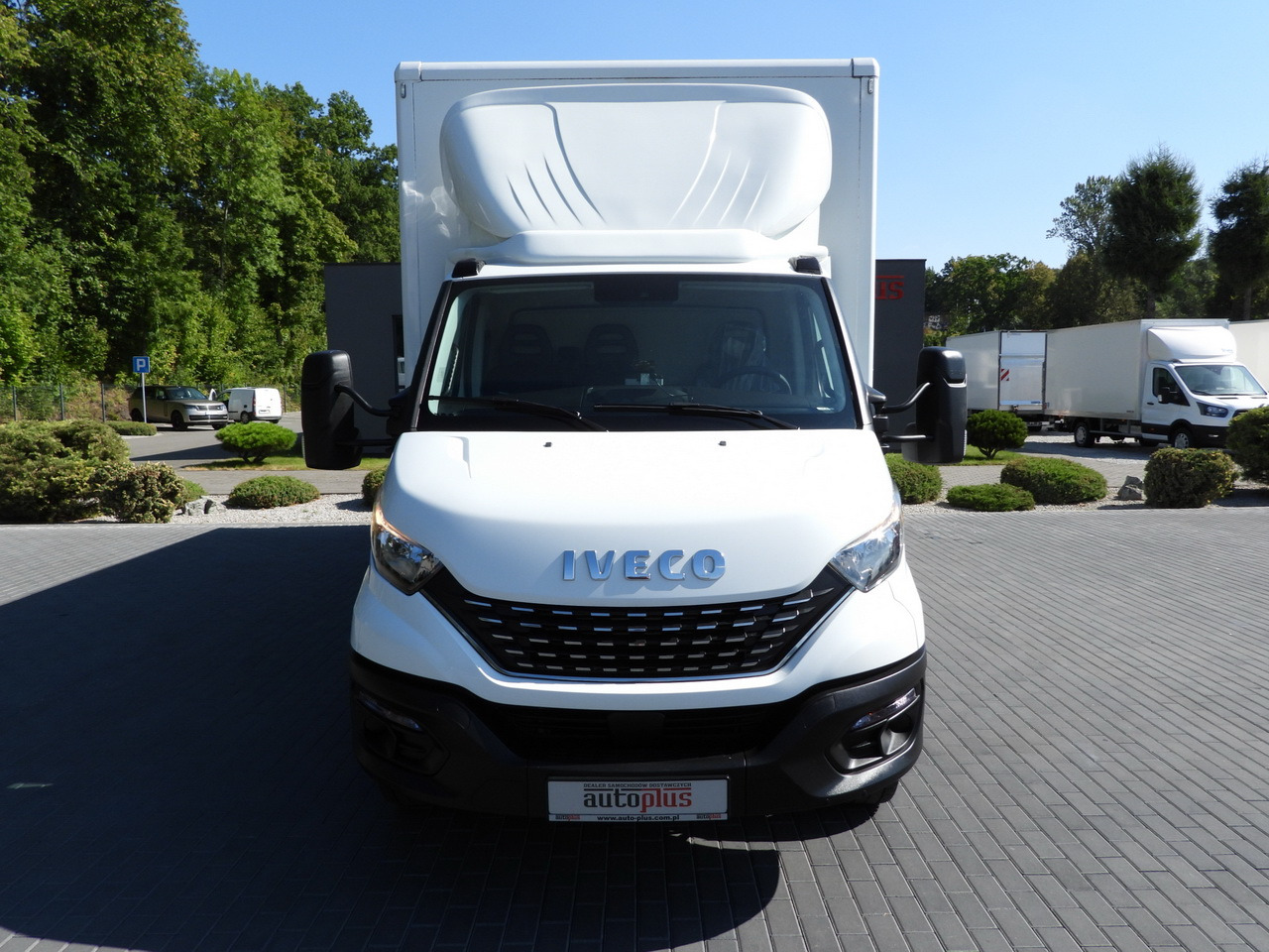 IVECO DAILY 72C18 LIFT 14 PALLETS CRUISE CONTROL PNEUMATICS AUTOMATIC TRANSMISSION HI-MATIC TWIN WHEELS AIR CONDITIONING 180HP - Грузовик с закрытым кузовом: фото 5 IVECO DAILY 72C18 LIFT 14 PALLETS CRUISE CONTROL PNEUMATICS AUTOMATIC TRANSMISSION HI-MATIC TWIN WHEELS AIR CONDITIONING 180HP - Грузовик с закрытым кузовом: фото 5