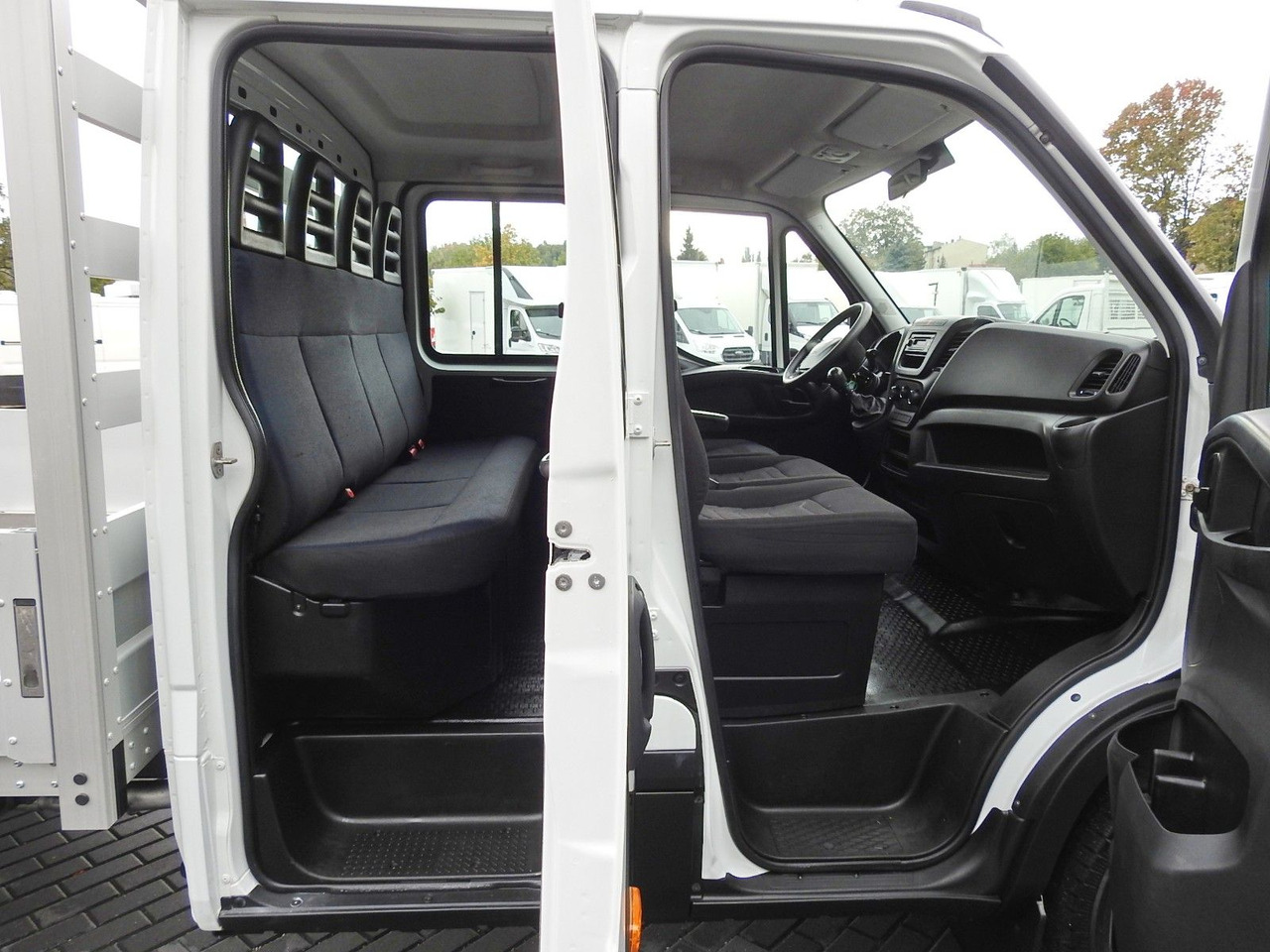 Малотоннажный бортовой грузовик, Грузопассажирский фургон Iveco DAILY 35S15 PRITSCHE DOPPELKABINE DOKA 7 SITZE: фото 29
